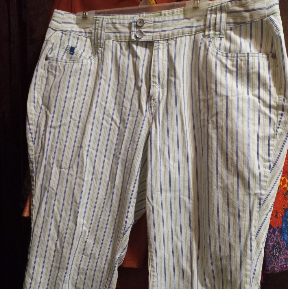 Womens i.e. Relax fit Capris